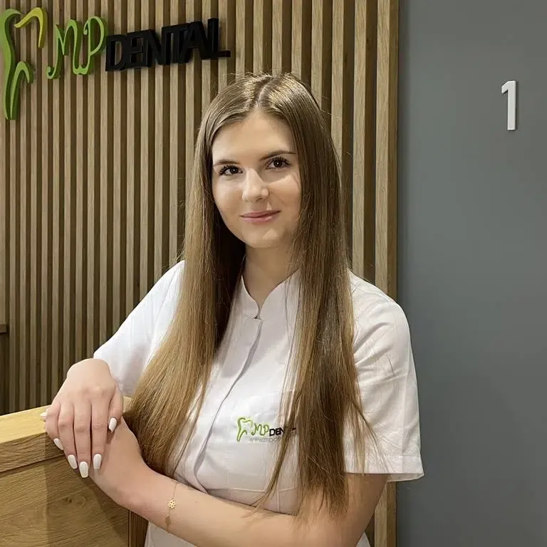 Klaudia Kowalska, higienistka stomatologiczna w MPdental